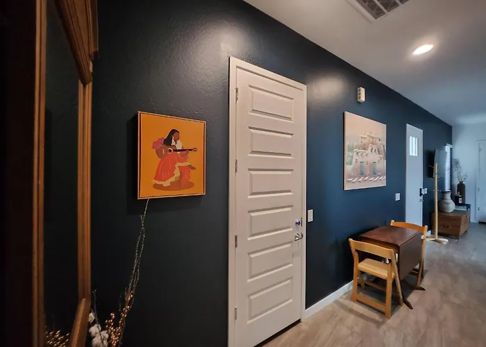 Luxe Getaway Near Essential Amenities & Mountain Views *