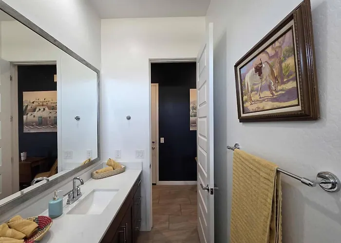 Luxe Getaway Near Essential Amenities & Mountain Views