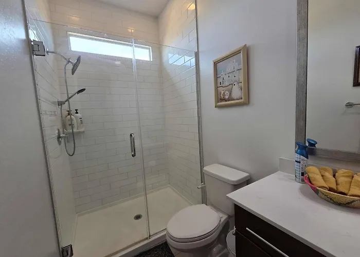 Apartment Luxe Getaway Near Essential Amenities & Mountain Views Phoenix